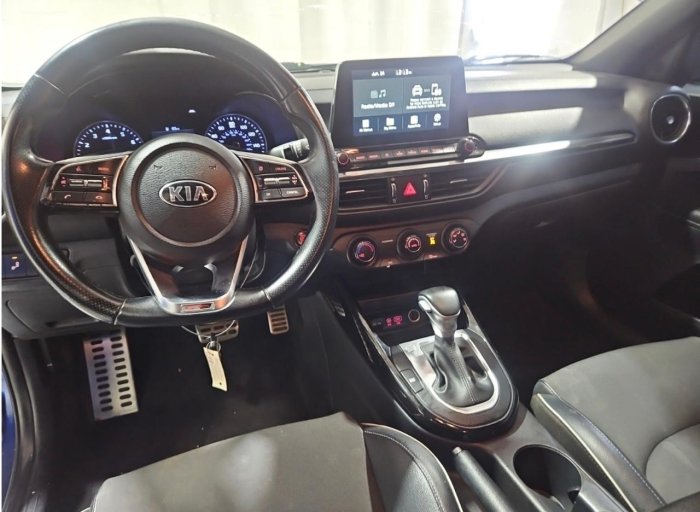 Foto 9 de 2021 KIA FORTE GT LINE
