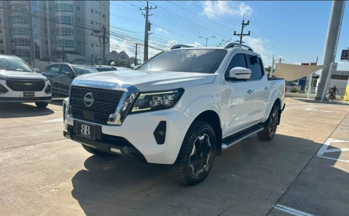 2024 NISSAN FRONTIER LE 4X4