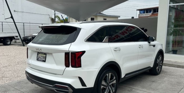 Foto 10 de 2023 KIA SORENTO