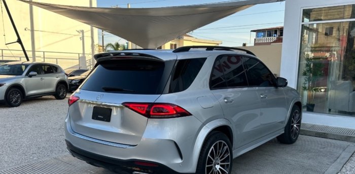 Foto 9 de 2021 MERCEDES-BENZ GL350