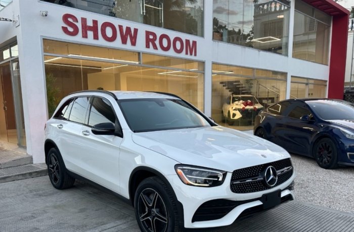 2020 MERCEDES-BENZ GLC 300