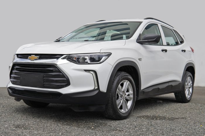 Foto 3 de 2023 CHEVROLET TRACKER