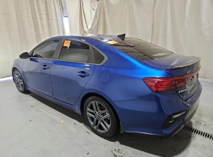 Foto 5 de 2021 KIA FORTE GT LINE