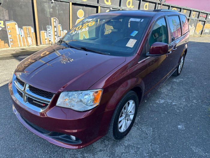 Foto 3 de 2020 DODGE CARAVAN