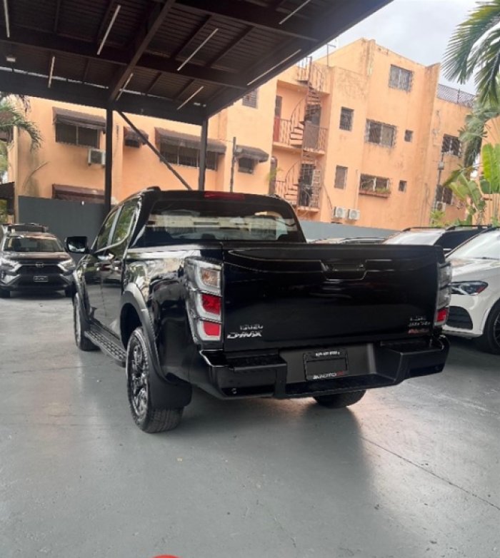 Foto 9 de 2027 ISUZU D-MAX