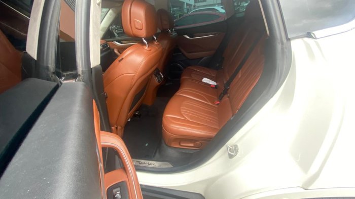 Foto 5 de 2017 MASERATI LEVANTE