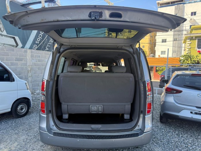 Foto 9 de 2021 HYUNDAI GRAND STAREX