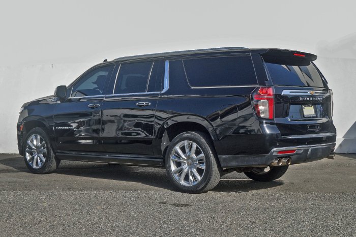 Foto 2 de 2021 CHEVROLET SUBURBAN