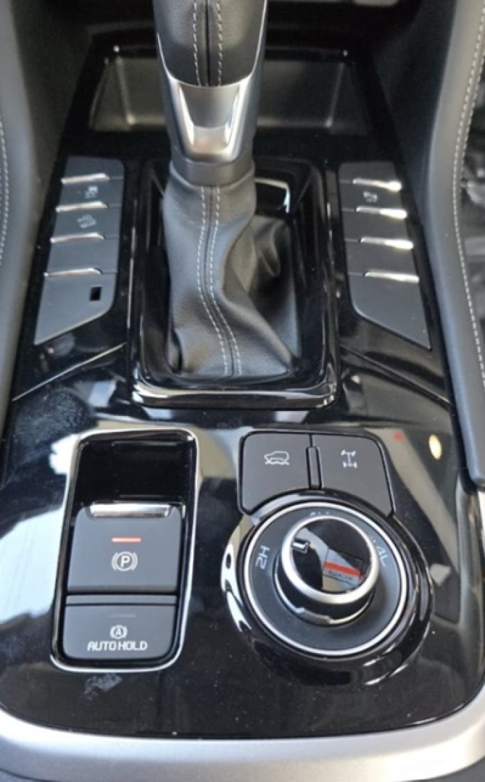 Foto 4 de 2027 ISUZU MUX