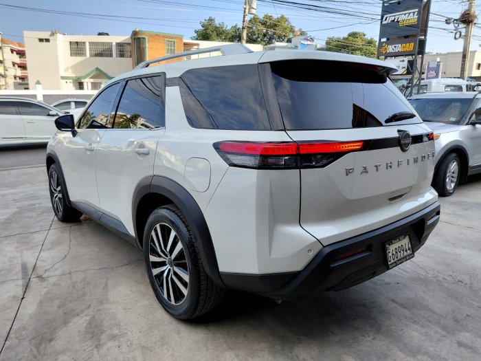 Foto 3 de 2023 NISSAN PATHFINDER