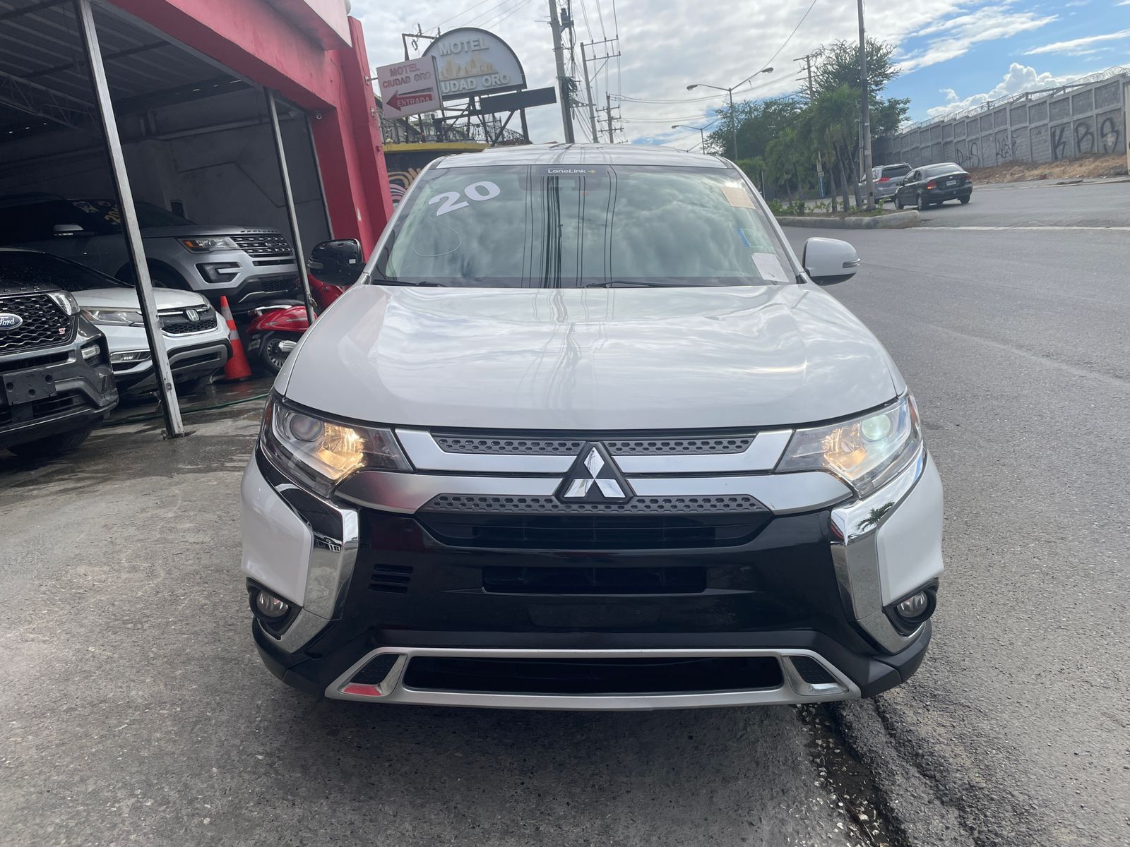 2020 MITSUBISHI OUTLANDER