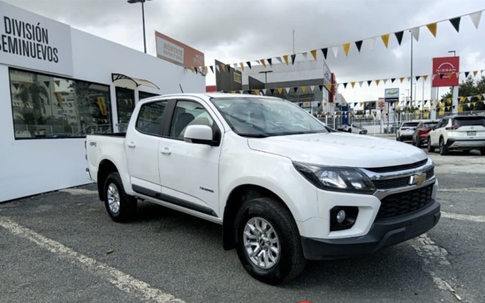 Foto 2 de 2023 CHEVROLET COLORADO LT