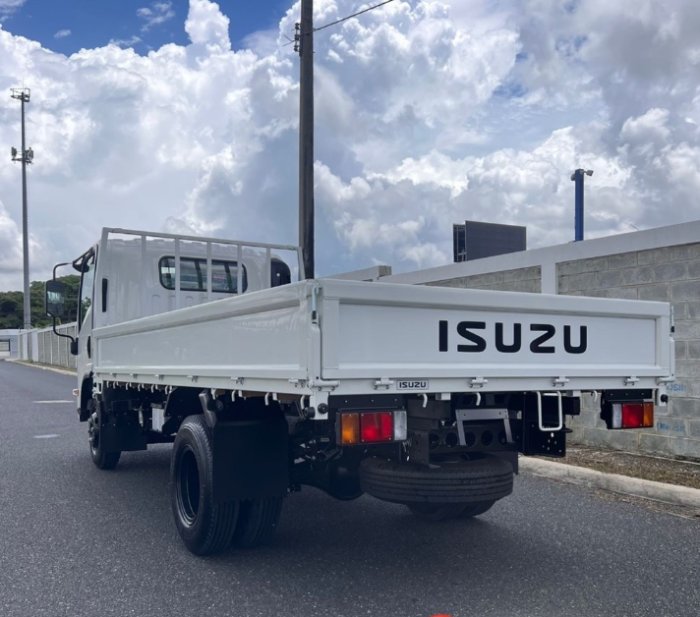 Foto 10 de 2025 ISUZU NPR
