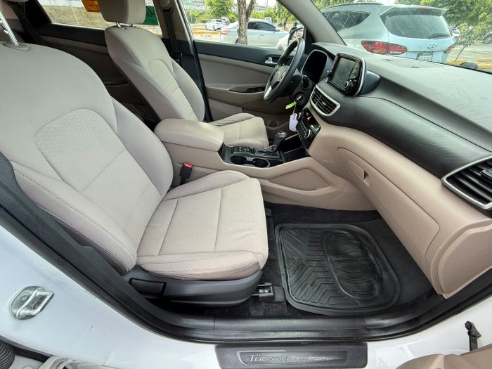 Foto 6 de 2021 HYUNDAI TUCSON SE
