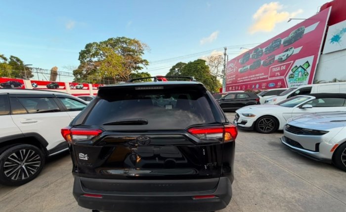 Foto 7 de 2025 Toyota RAV4 XLE