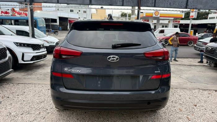 Foto 8 de 2021 HYUNDAI TUCSON SE