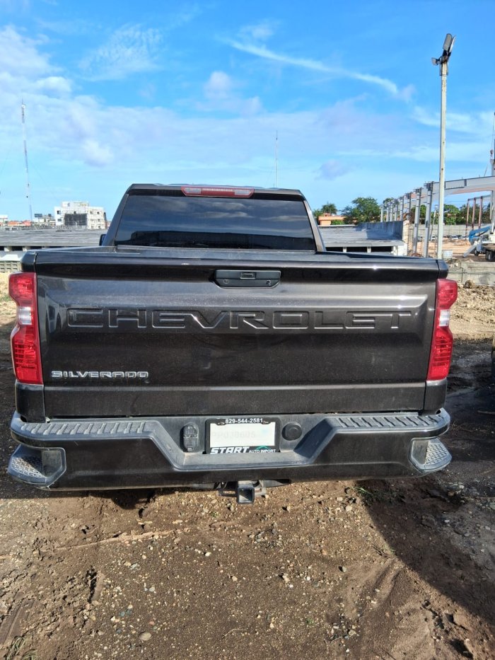 Foto 6 de 2021 CHEVROLET SILVERADO