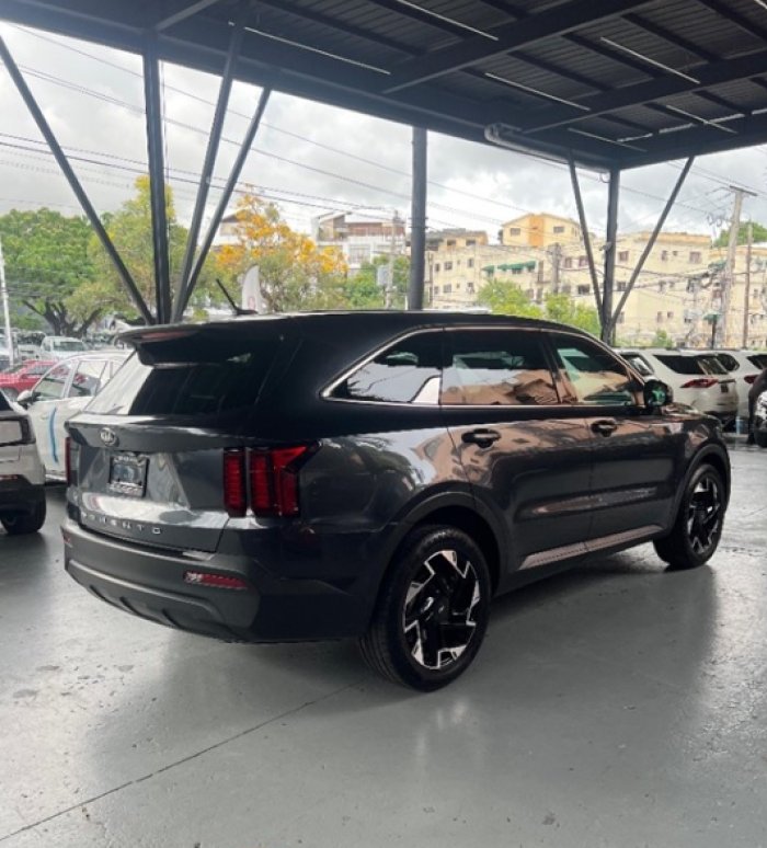 Foto 9 de 2021 KIA SORENTO LX