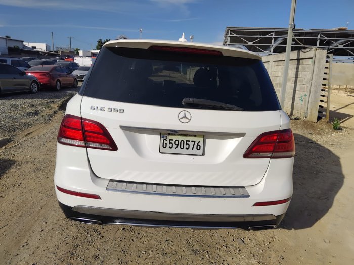 Foto 6 de 2016 MERCEDES-BENZ GLE350