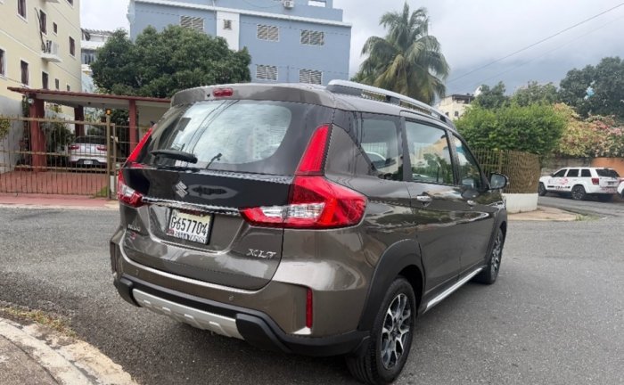 Foto 12 de 2024 SUZUKI XL7