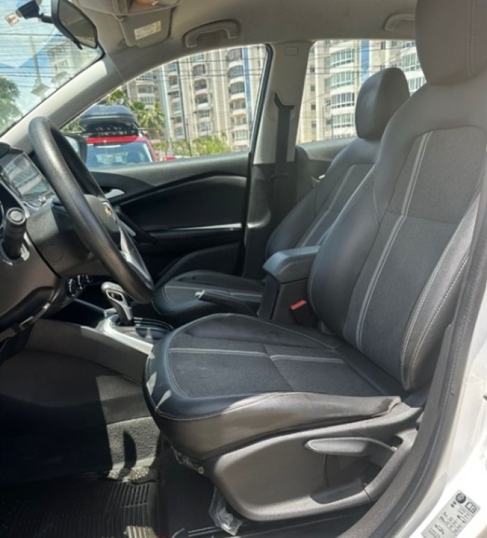 Foto 6 de 2022 CHEVROLET TRACKER LT