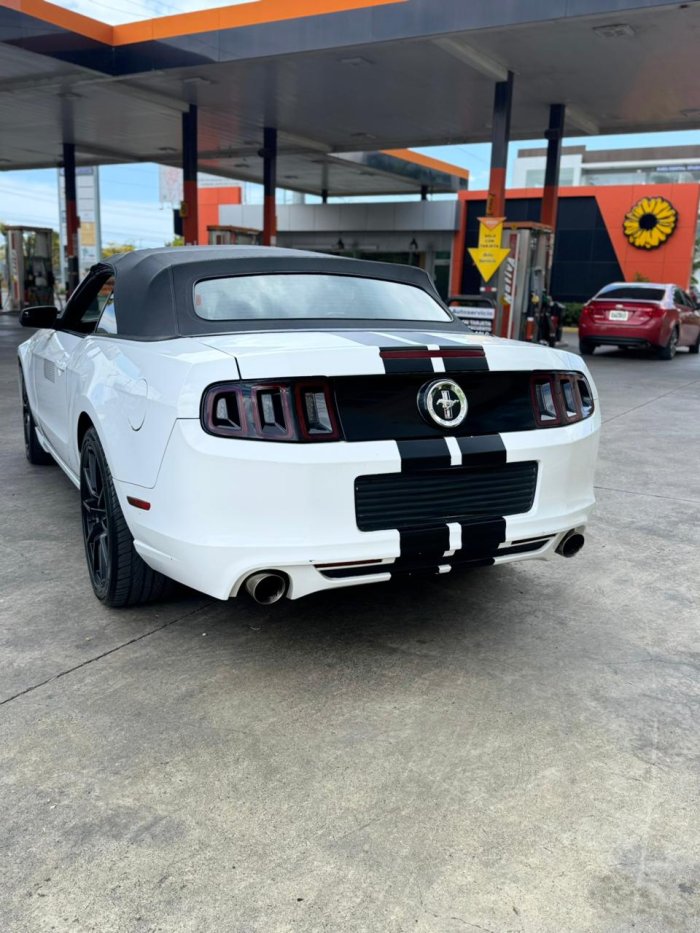 Foto 6 de 2015 FORD MUSTANG
