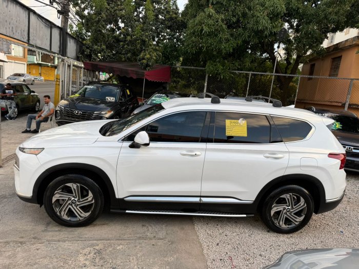 Foto 2 de 2022 HYUNDAI SANTA FE SEL