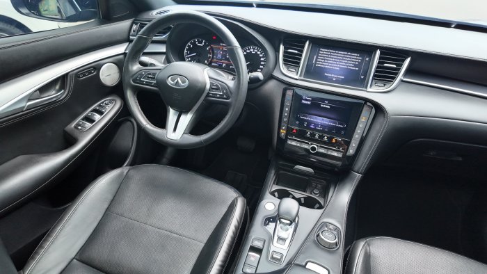 Foto 8 de 2023 INFINITI QX-55
