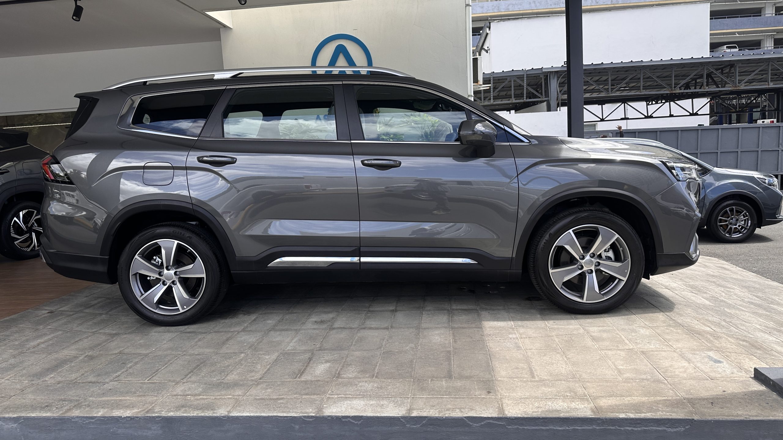 Foto 6 de 2027 GEELY OKAVANGO