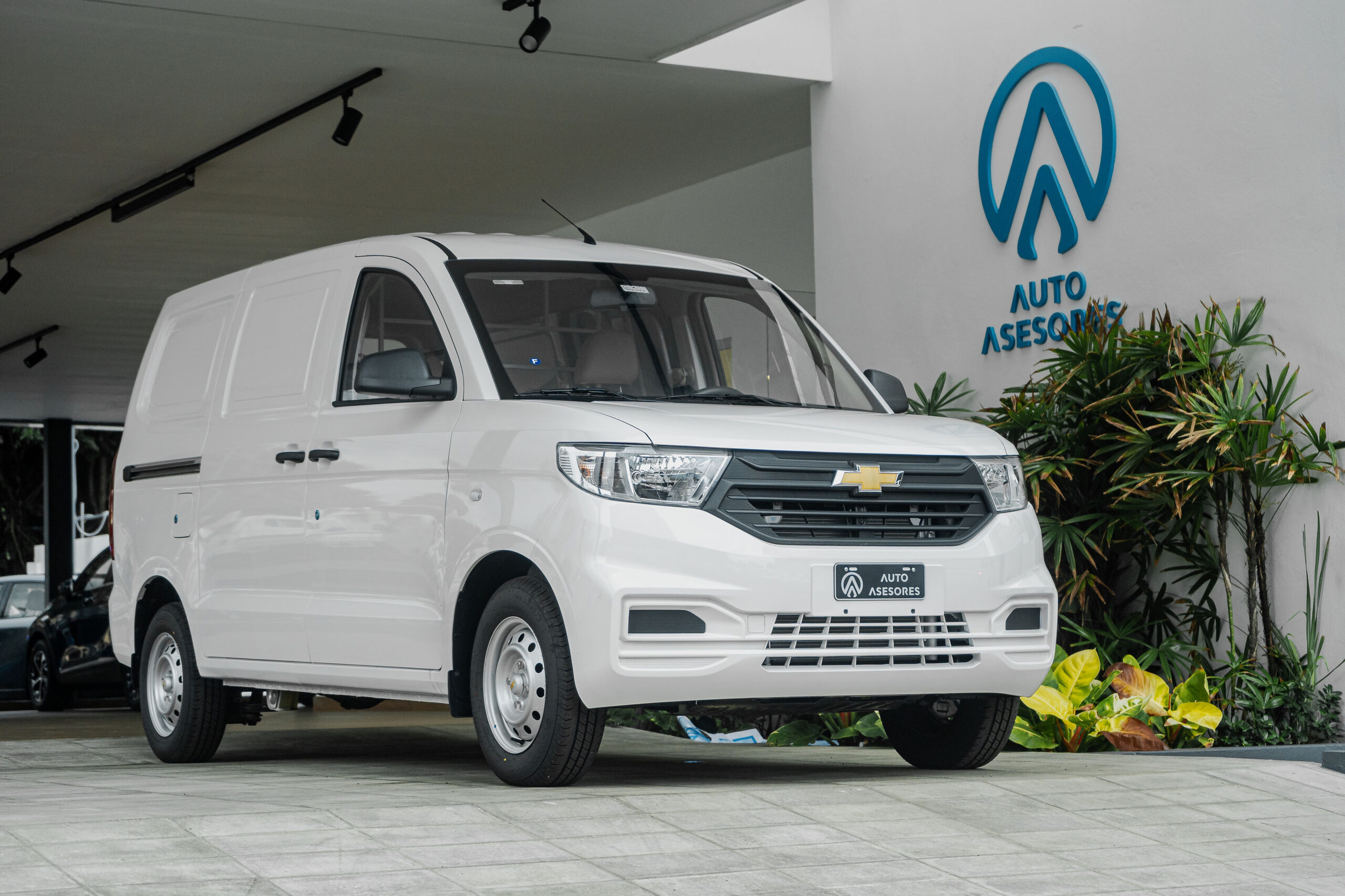 2026 CHEVROLET N400
