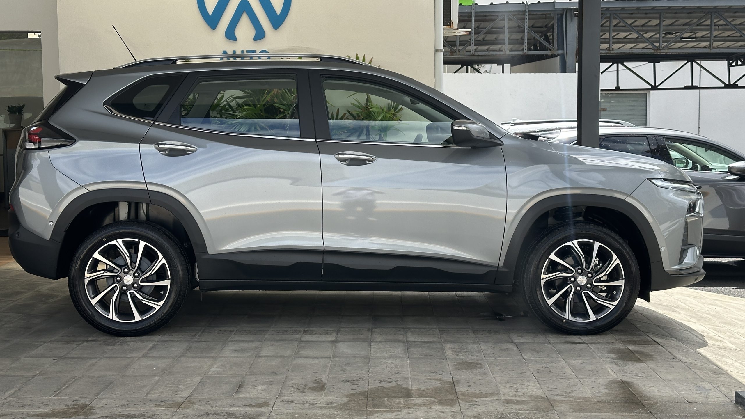 Foto 2 de 2026 CHEVROLET TRACKER