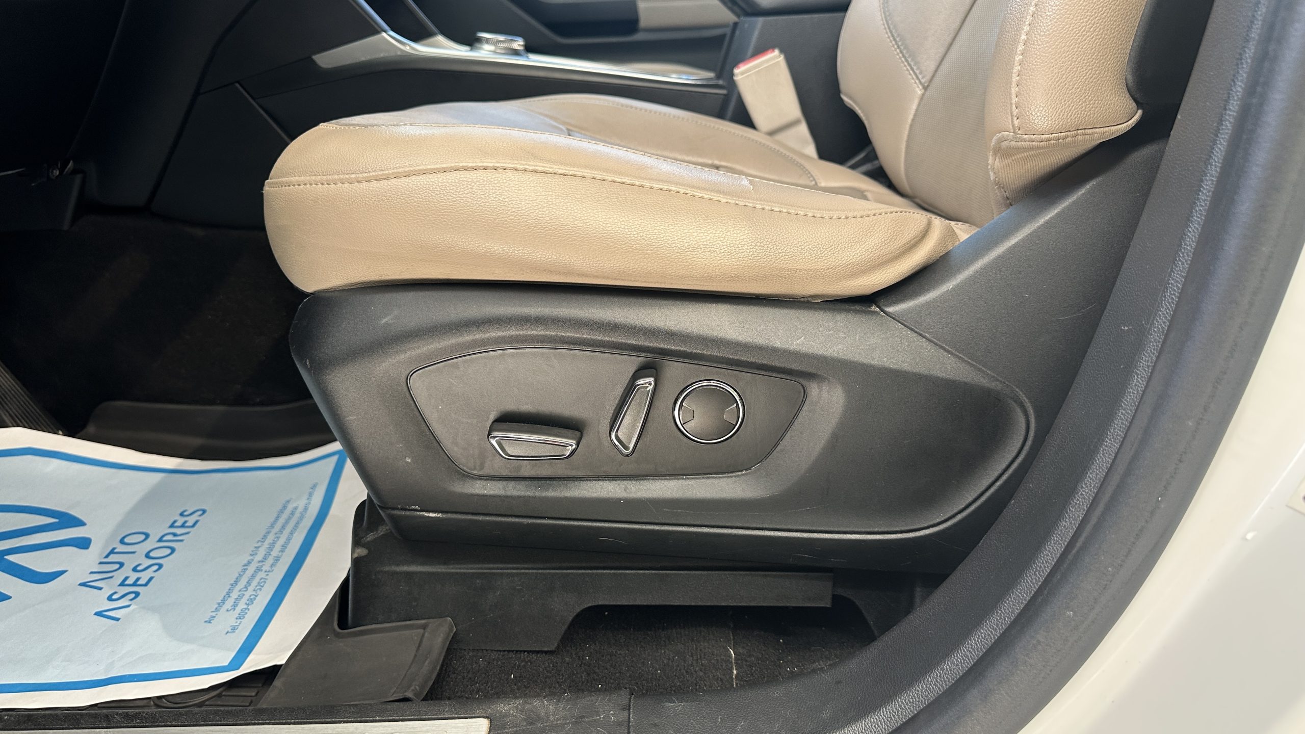 Foto 4 de 2020 FORD EXPLORER