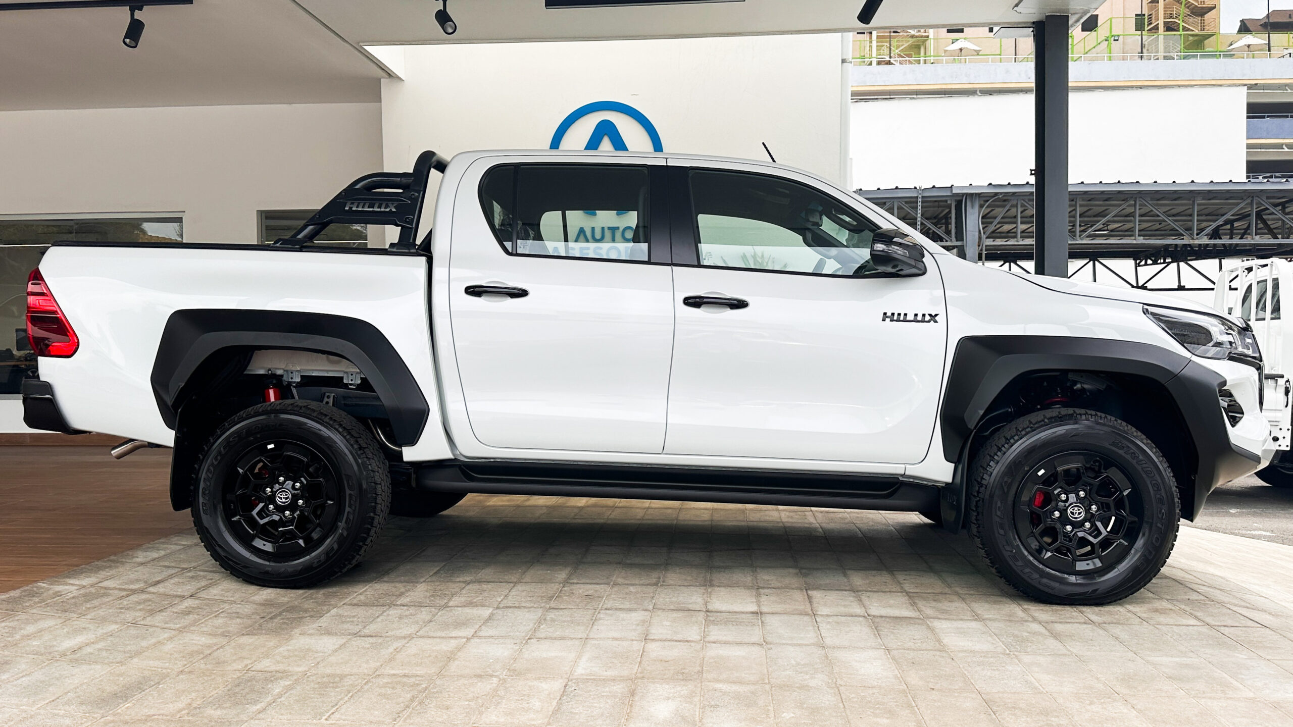 Foto 4 de 2026 Toyota HILUX