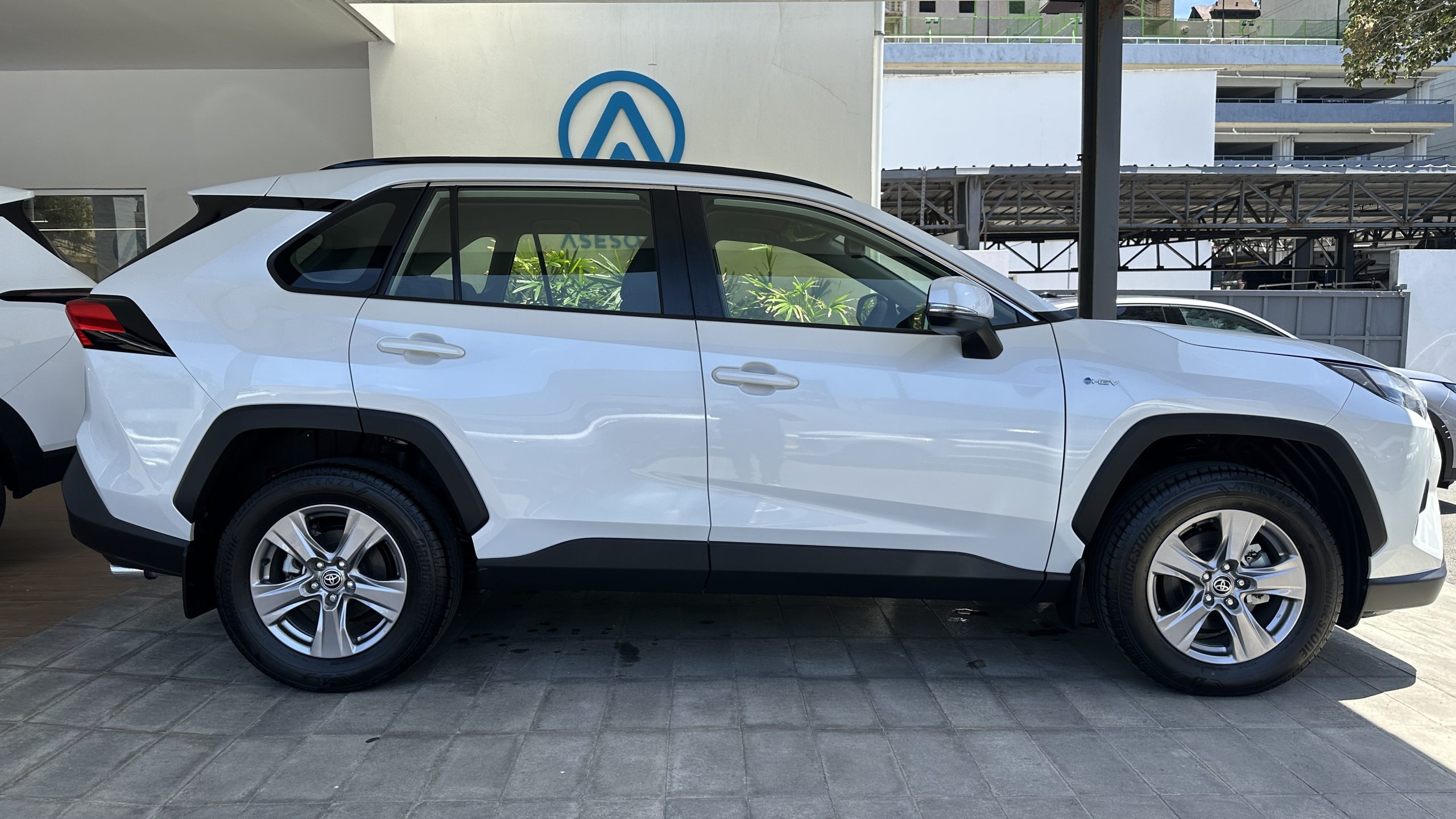 Foto 3 de 2026 Toyota RAV4