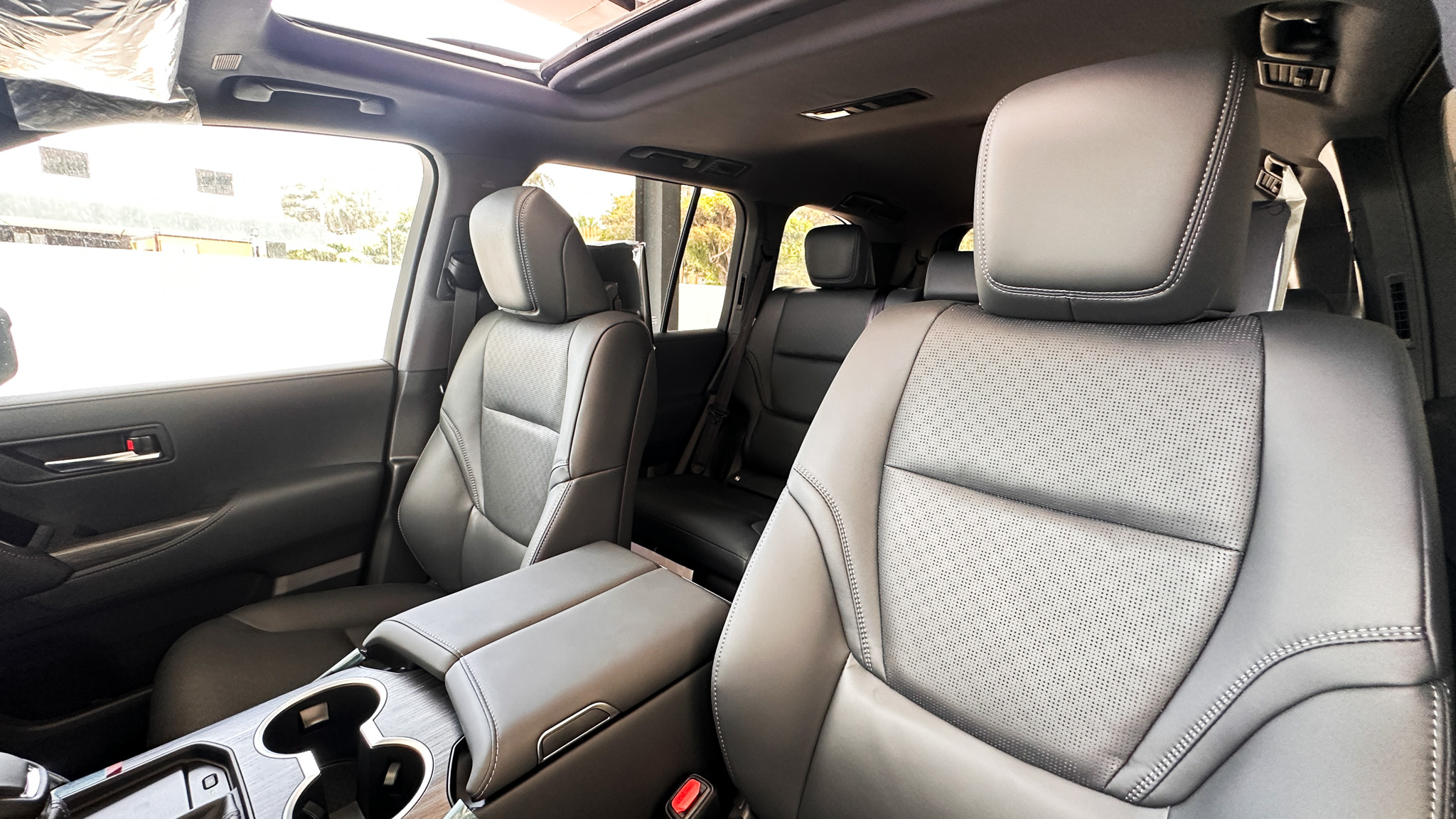 Foto 4 de 2025 Toyota LAND CRUISER
