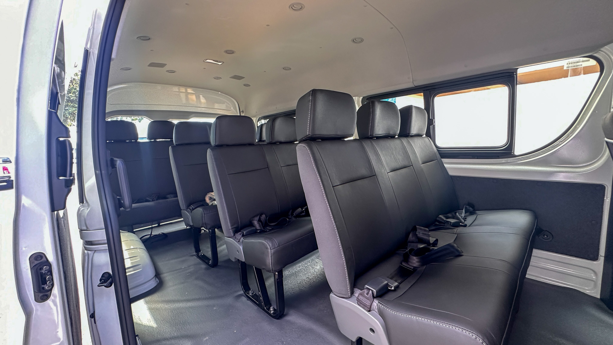 Foto 2 de 2026 Toyota HIACE