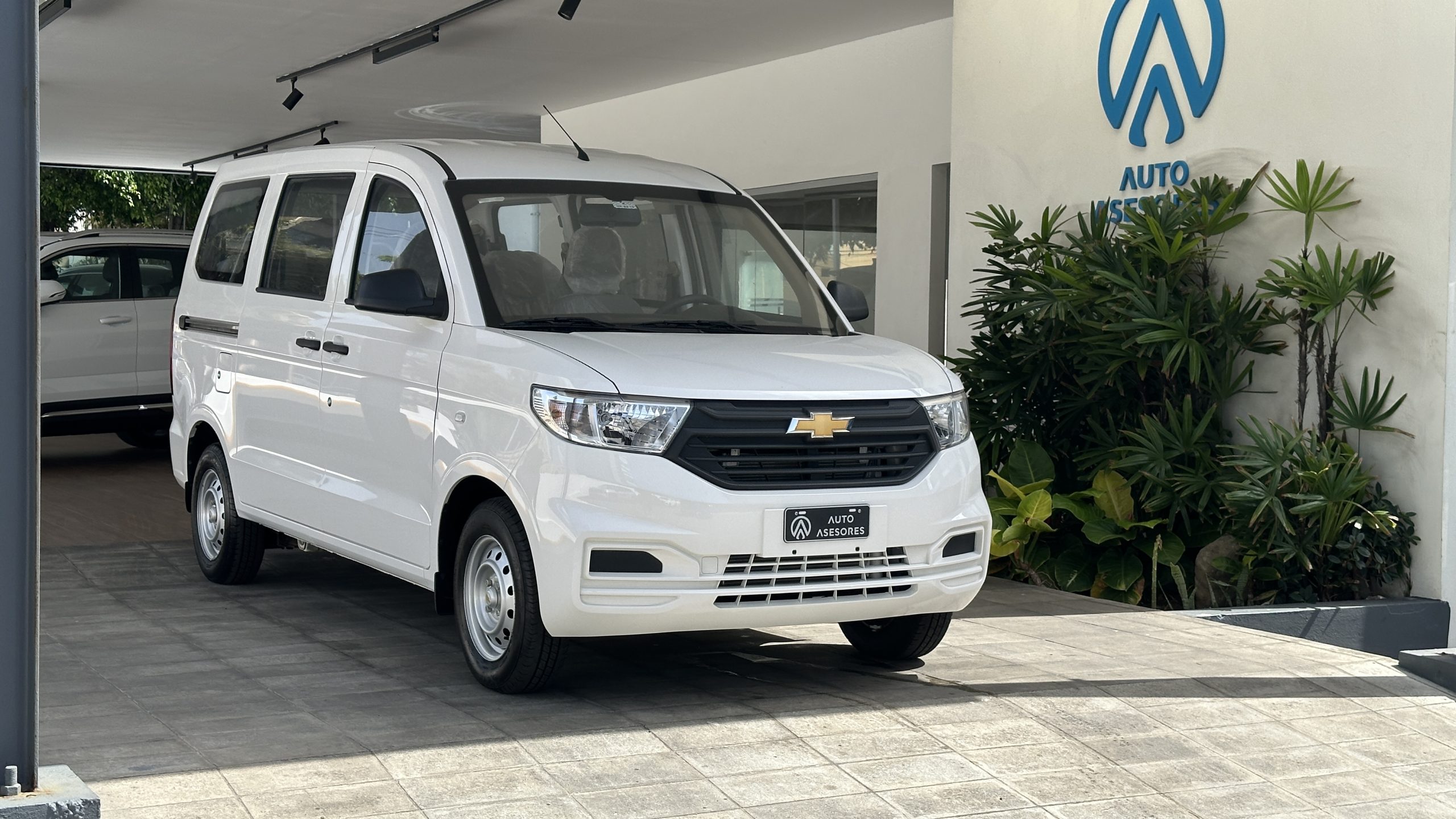 2026 CHEVROLET N400