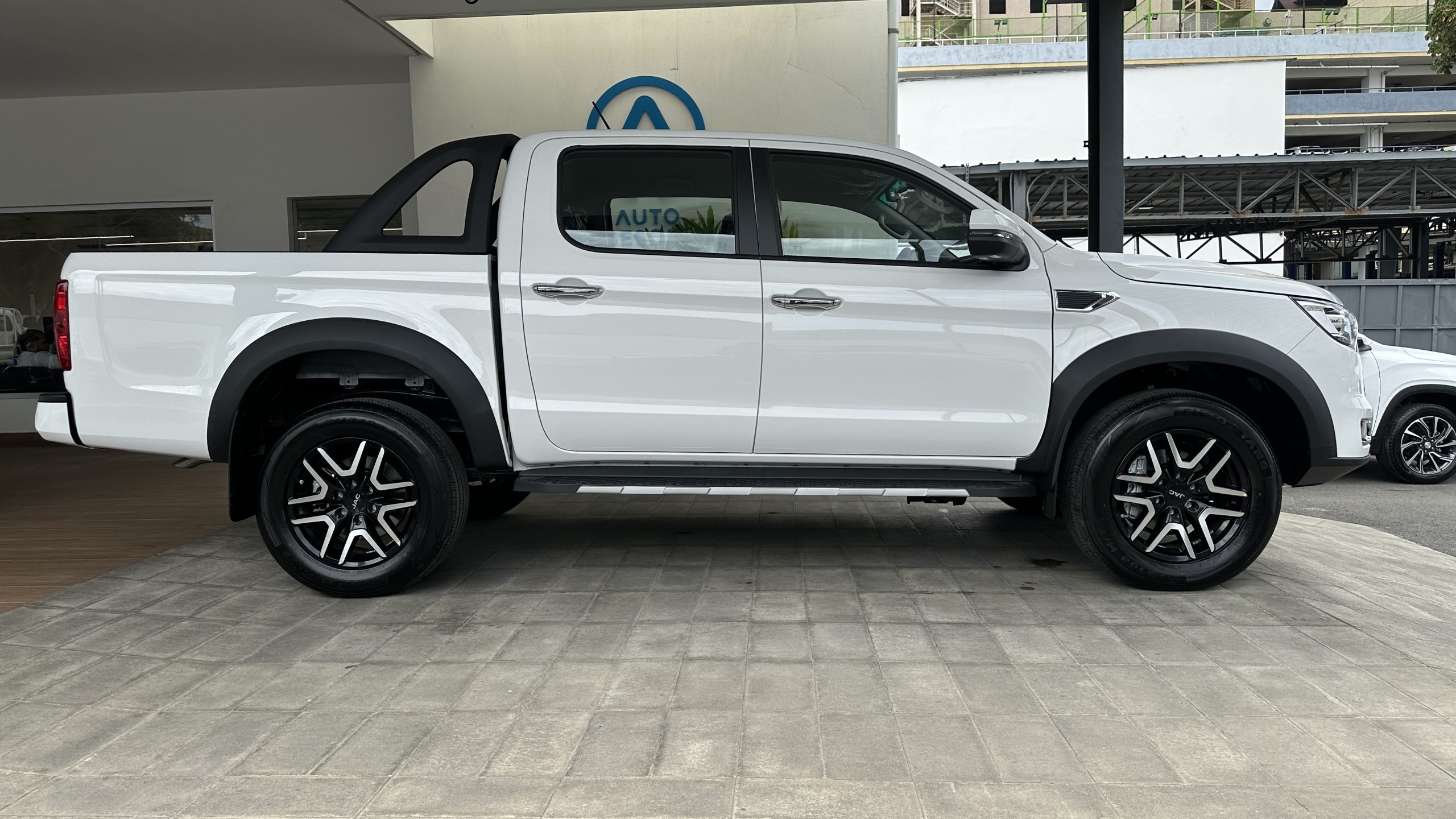 Foto 3 de 2027 Jac Motors T8