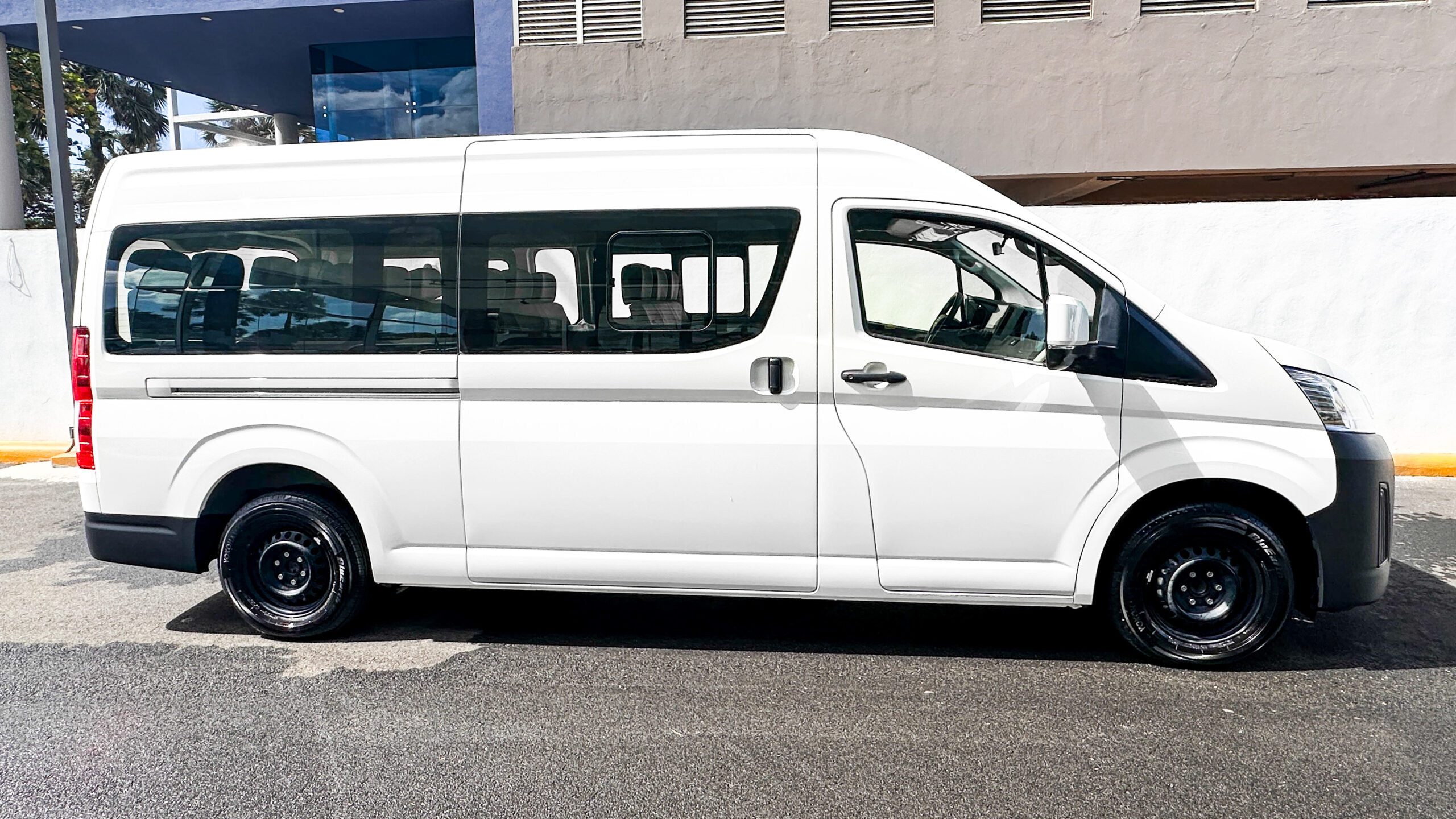 Foto 8 de 2026 Toyota HIACE