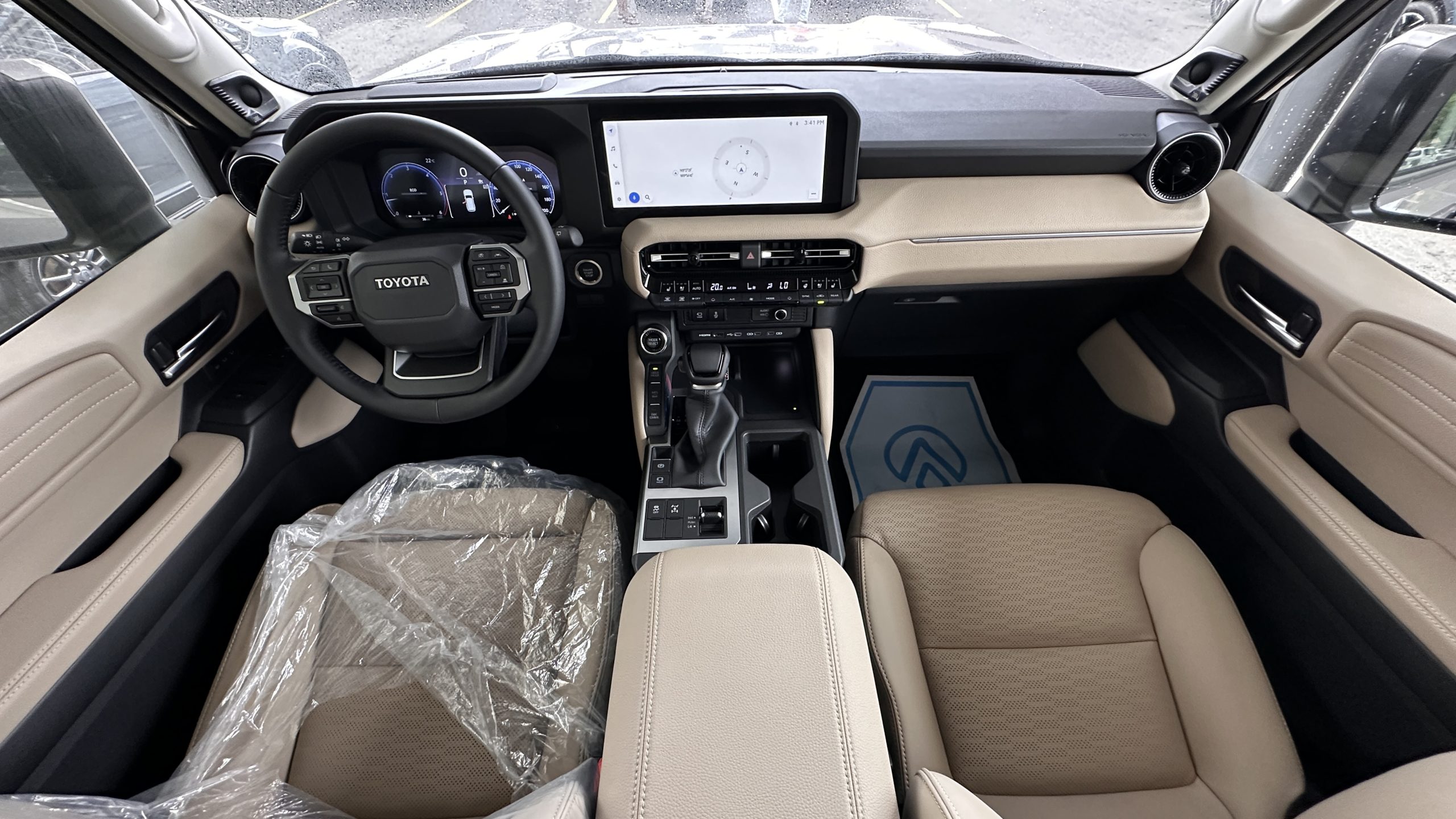 Foto 8 de 2026 Toyota LAND CRUISER