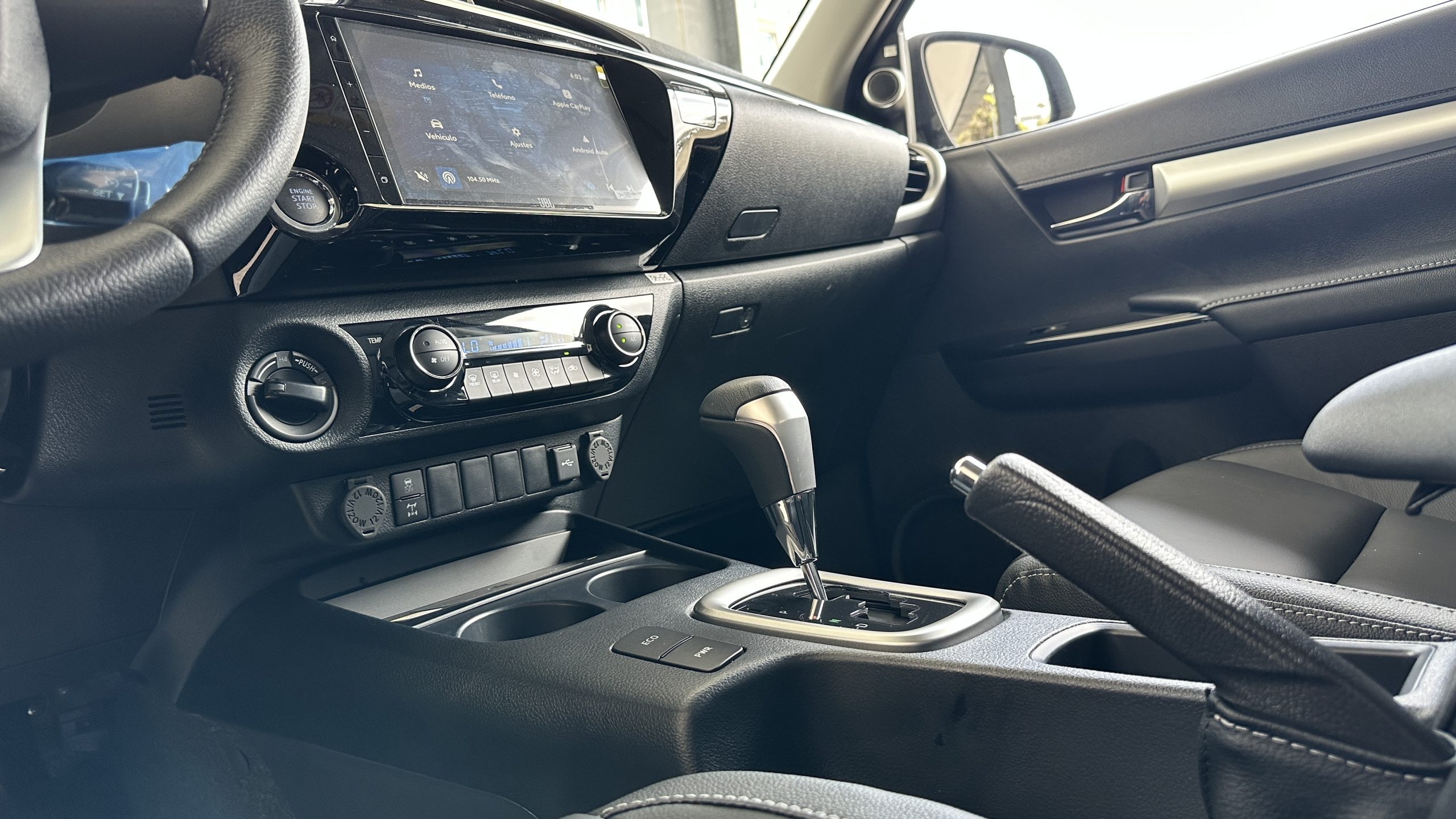 Foto 5 de 2026 Toyota HILUX