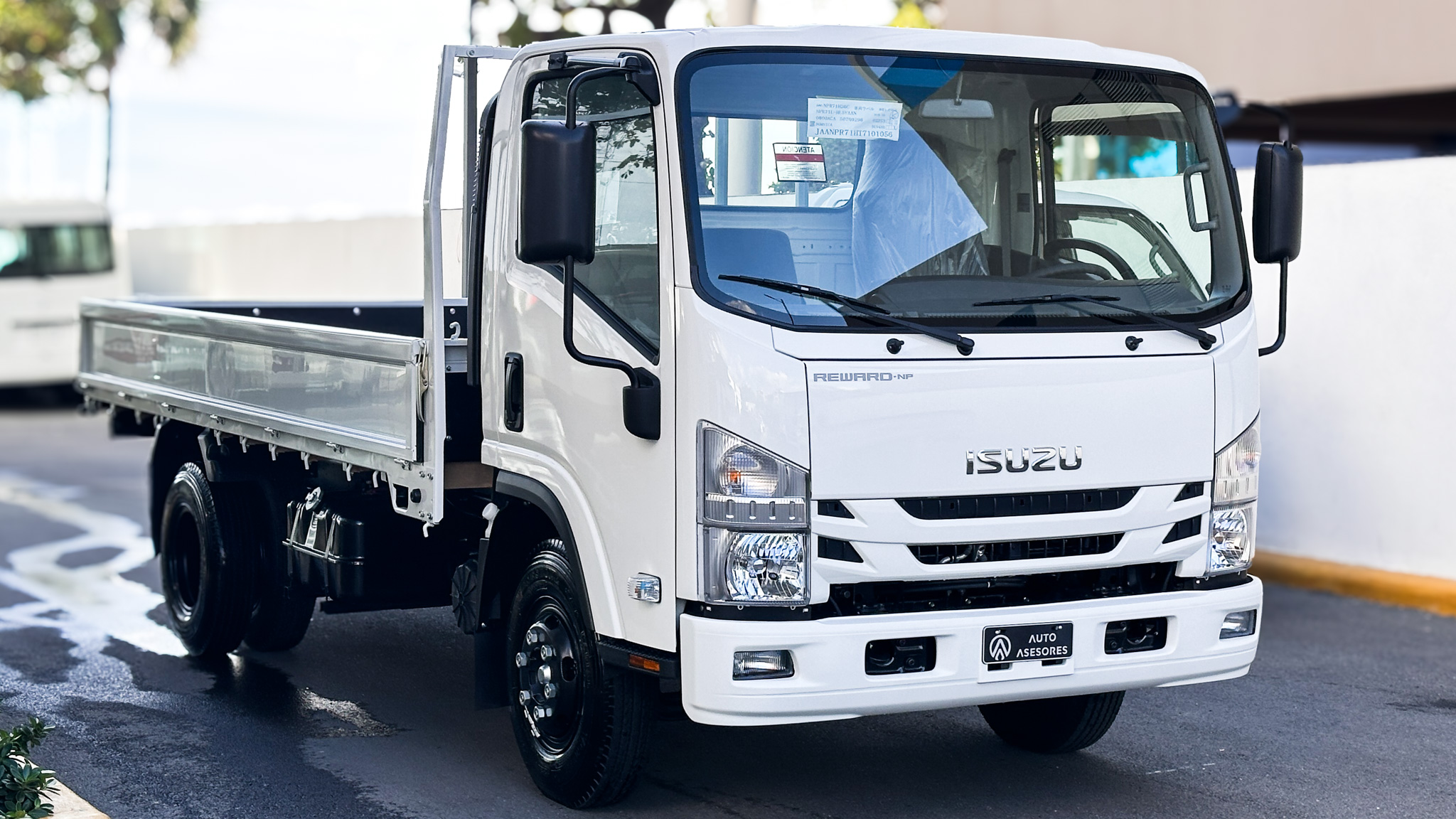 2026 ISUZU NPR