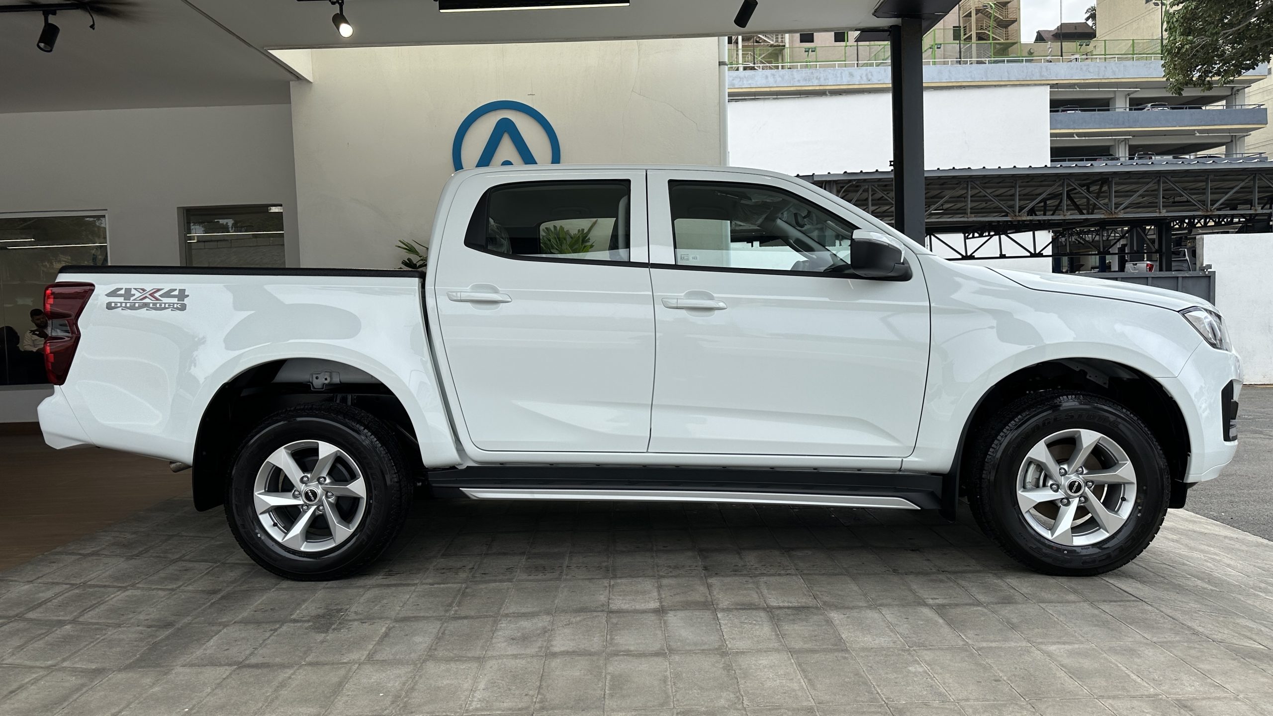 Foto 8 de 2027 ISUZU Dmax