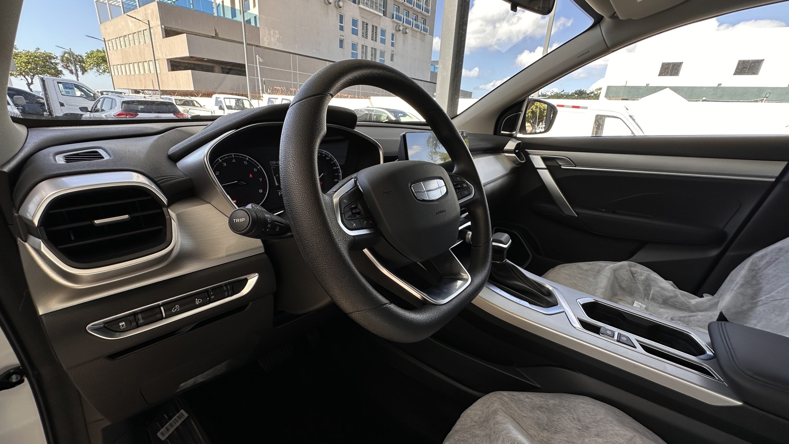 Foto 7 de 2027 GEELY COOLRAY