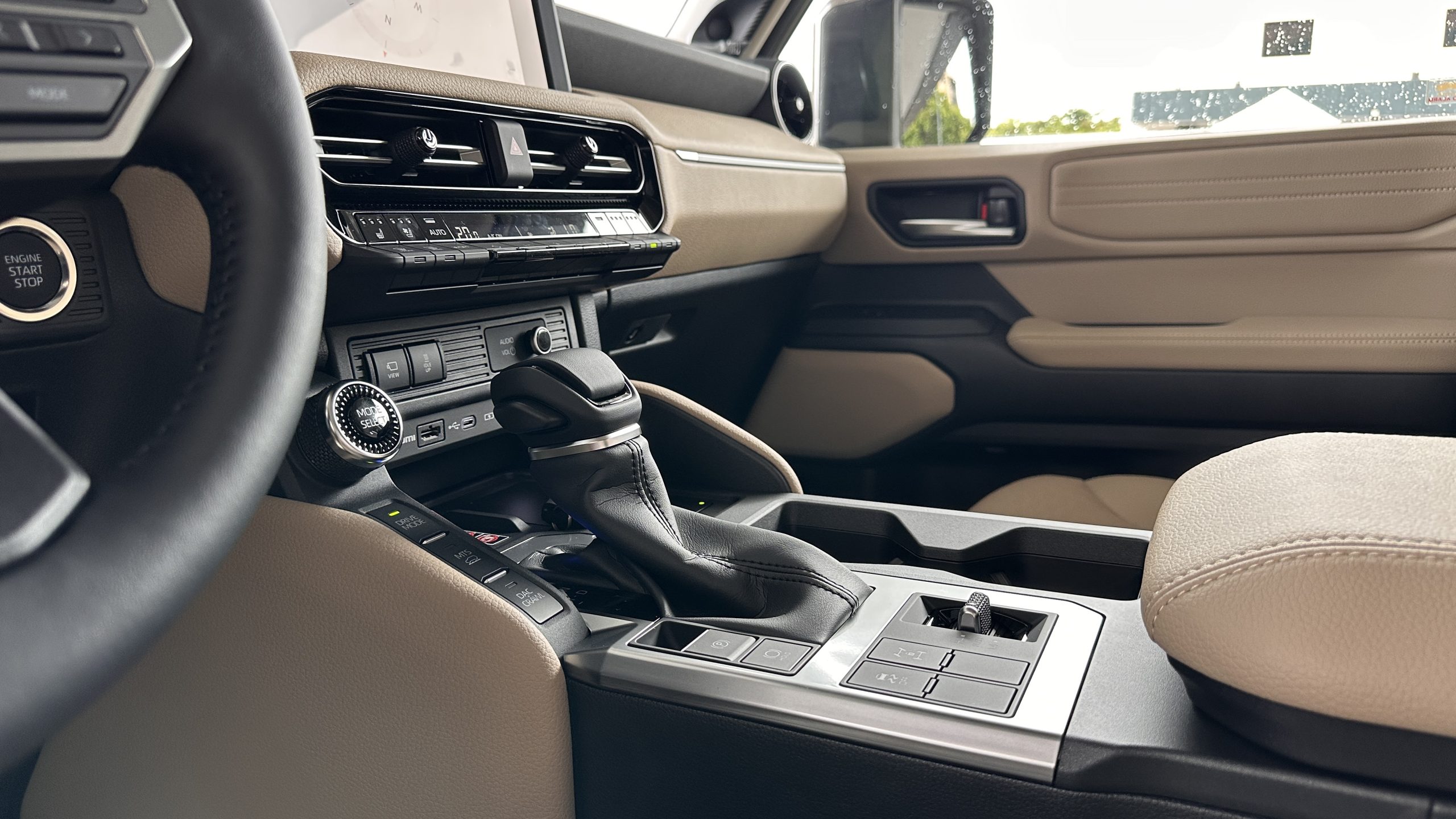 Foto 5 de 2026 Toyota LAND CRUISER