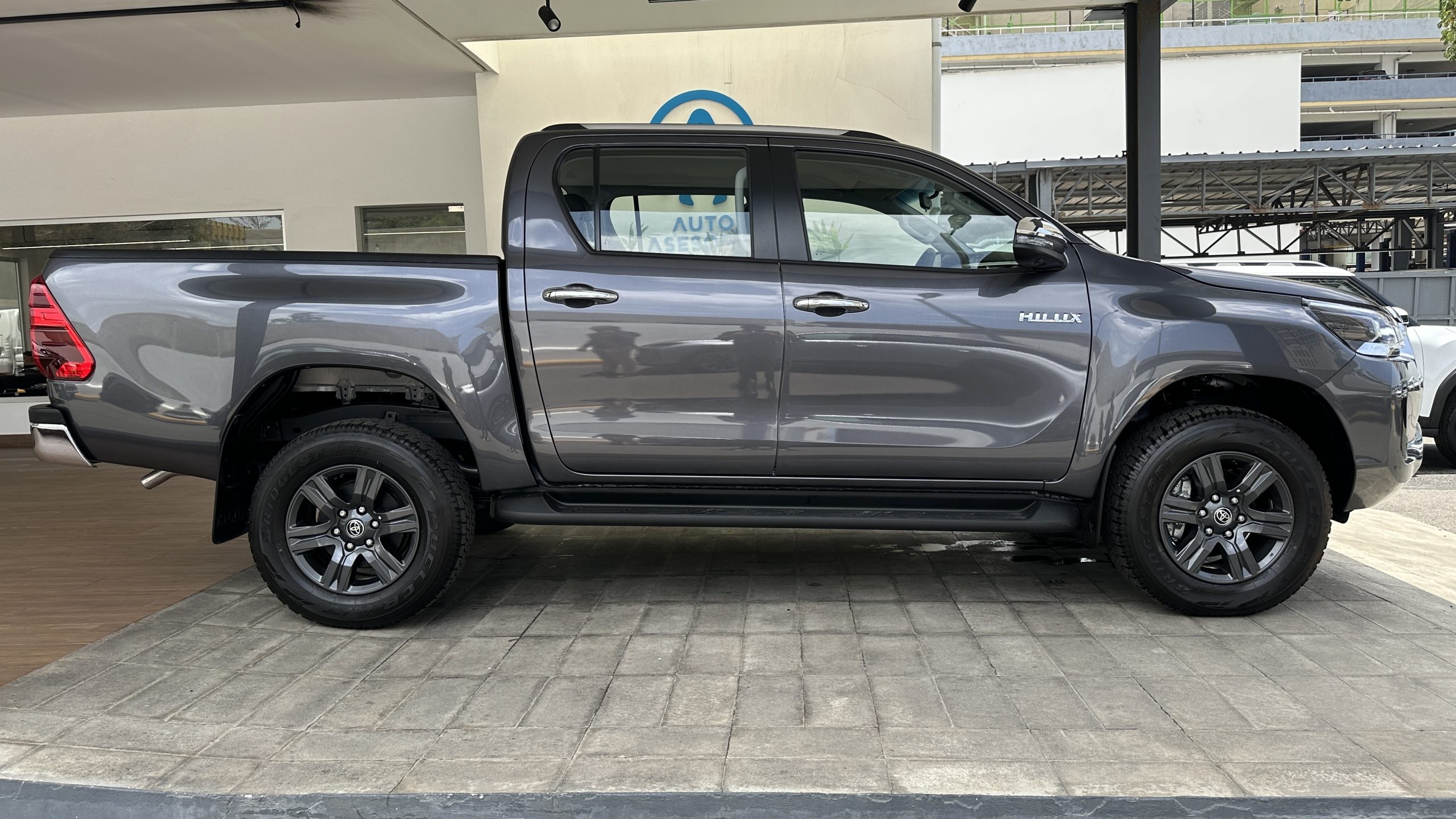 Foto 9 de 2026 Toyota HILUX