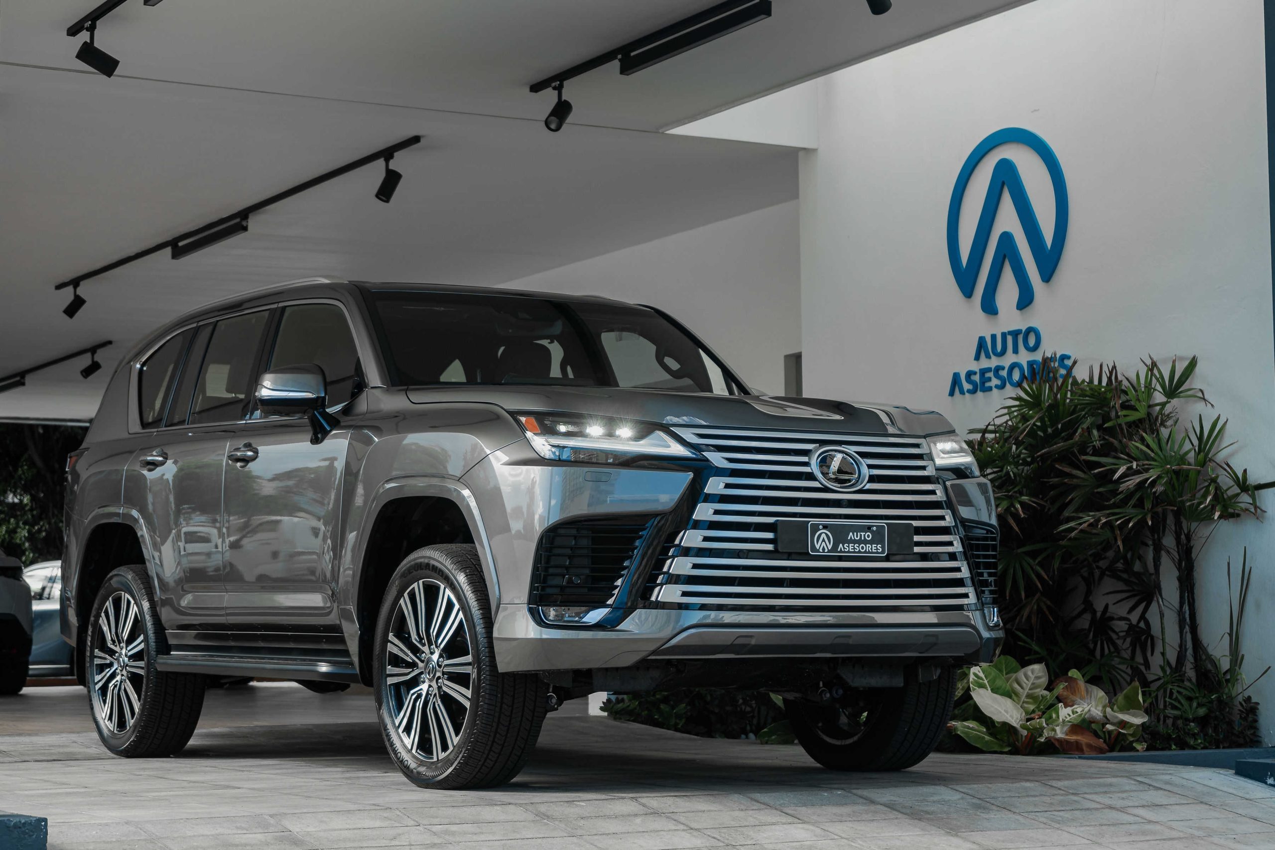2024 LEXUS LX