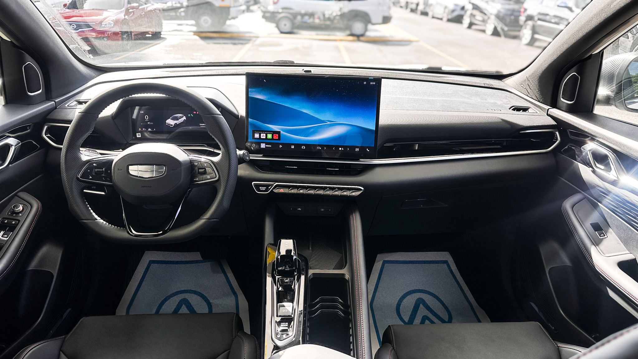 Foto 4 de 2027 GEELY COOLRAY