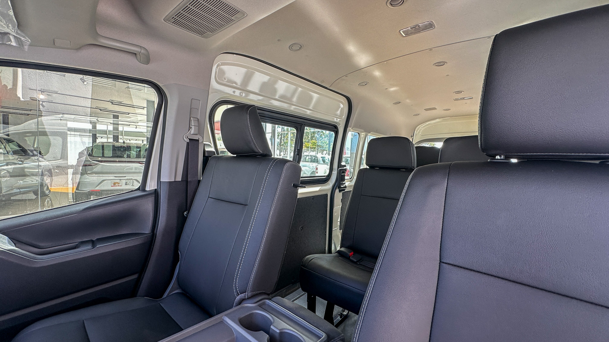 Foto 6 de 2026 Toyota HIACE